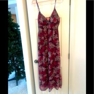 Dressy burgundy flowered dress. Size extra large